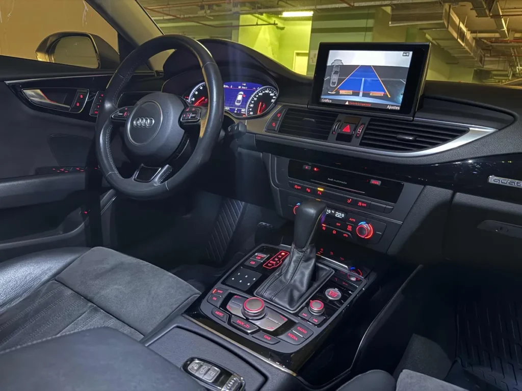 Audi A8 4