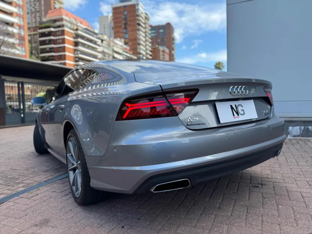 Audi A8 4